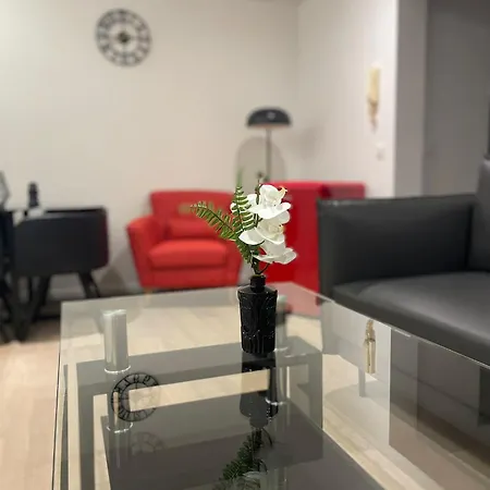 Coquille Apartment *